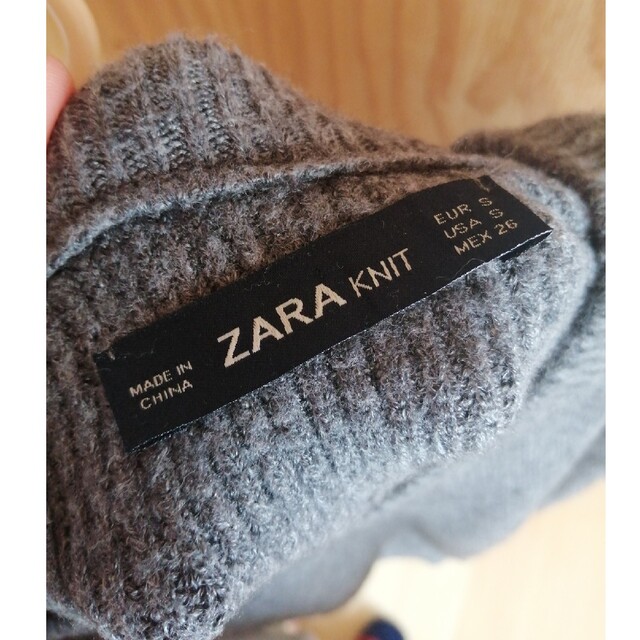 ZARA(ザラ)のzara ニット クロップド丈 ショート丈 セーター レディースのトップス(ニット/セーター)の商品写真