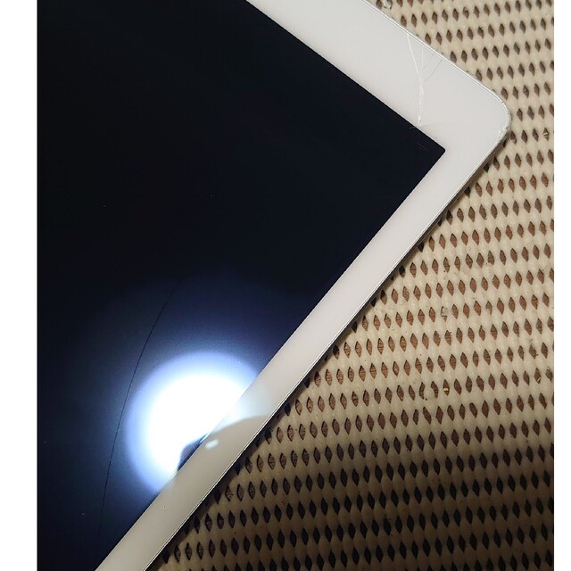 完動品iPad Air2(A1566)本体16GBシルバーWi-Fiモデル送料込○液晶タッチパネル