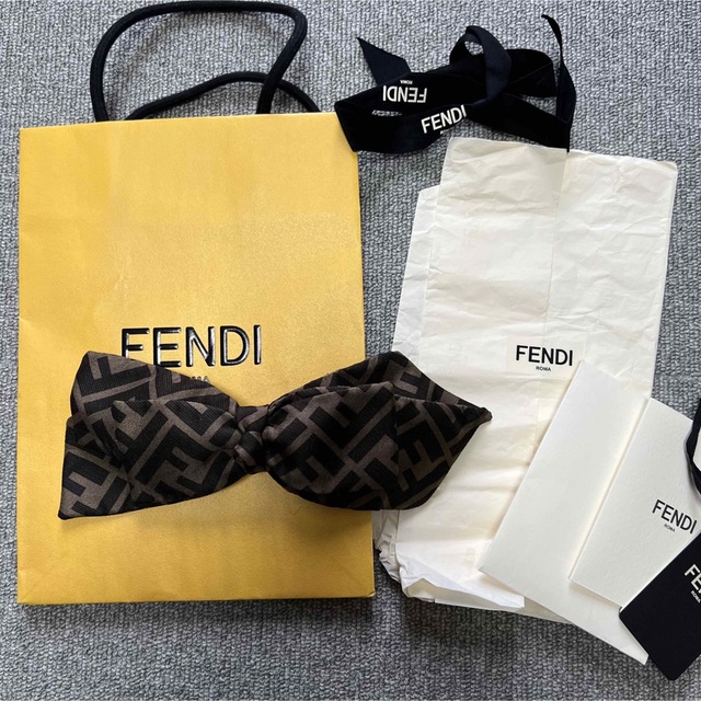 FENDI リボンバレッタ