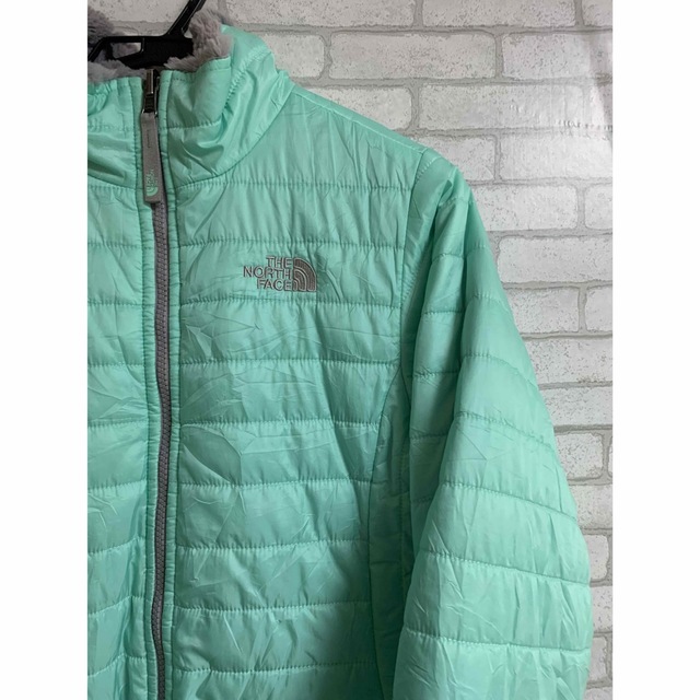 THE NORTH FACE(ザノースフェイス)のノースフェイス　リバーシブル　ジャケット　グリーンアンドグレーボア レディースのジャケット/アウター(ブルゾン)の商品写真