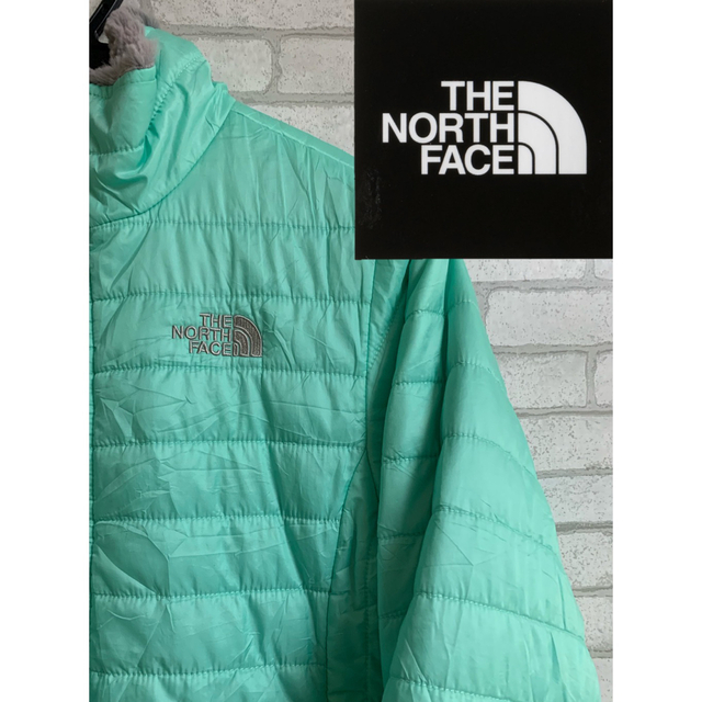 THE NORTH FACE(ザノースフェイス)のノースフェイス　リバーシブル　ジャケット　グリーンアンドグレーボア レディースのジャケット/アウター(ブルゾン)の商品写真