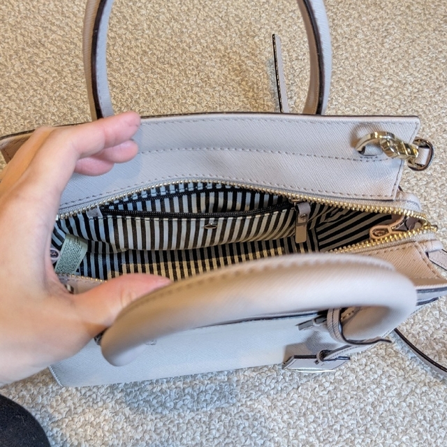 kate spade new york(ケイトスペードニューヨーク)の【匿名配送】kate spade きれいめバッグ 肩掛け レディースのバッグ(ハンドバッグ)の商品写真