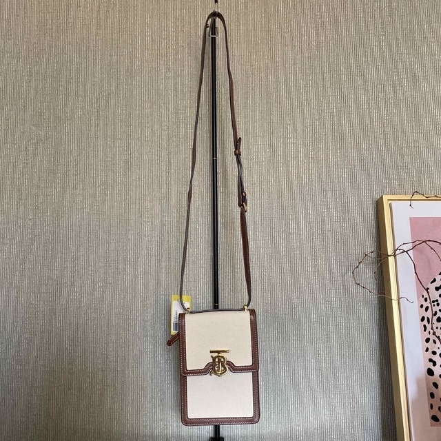新作人気モデル BURBERRY - 【美品】バーバリー ロビンバッグ