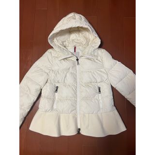 【未使用】MONCLER クロップド パーカー　Sサイズ　シルクホワイト　正規品