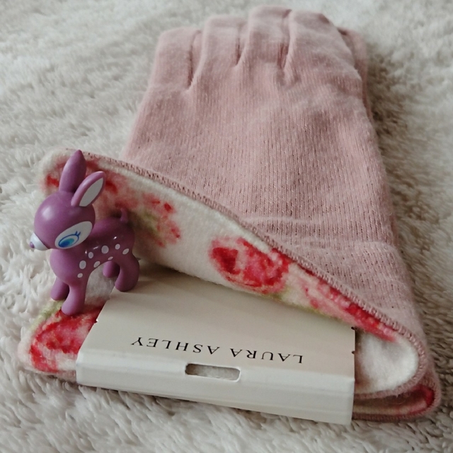LAURA ASHLEY - ローラアシュレイ 手袋 新品未使用の通販 by Mon