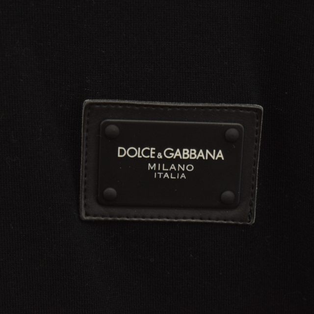 DOLCE&GABBANA(ドルチェアンドガッバーナ)のDOLCE & GABBANA ドルチェアンドガッバーナ 22SS 胸ロゴプレート クルーネック半袖Tシャツ カットソー ブラック G8KJ9T メンズのトップス(Tシャツ/カットソー(半袖/袖なし))の商品写真