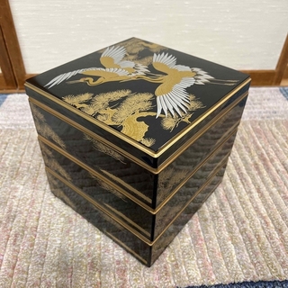 3段　重箱　鶴と松模様(漆芸)