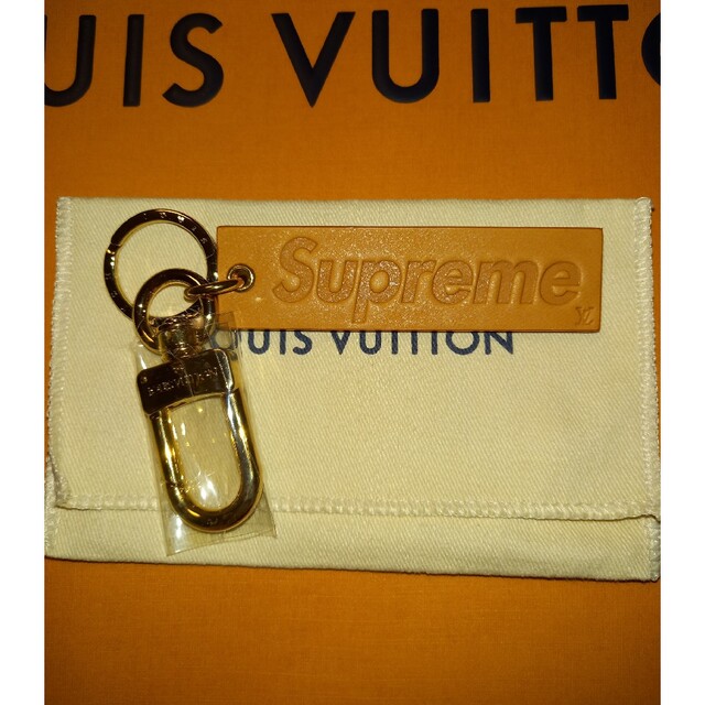 LOUIS VUITTON - Louis vuitton Supreme キーホルダー2色セット ルイ