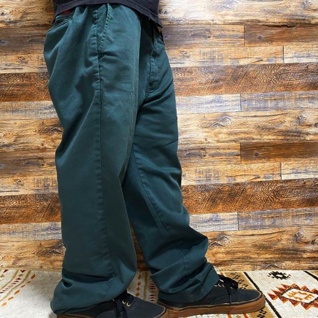 Dickies(ディッキーズ)のディッキーズワークパンツw36緑グリーン古着バギーパンツメンズオーバーサイズ極太 メンズのパンツ(ワークパンツ/カーゴパンツ)の商品写真