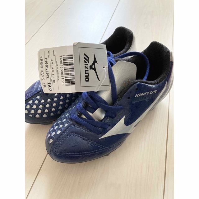 MIZUNO(ミズノ)の未使用　ミズノ　サッカーシューズ　19cm キッズ/ベビー/マタニティのキッズ靴/シューズ(15cm~)(その他)の商品写真