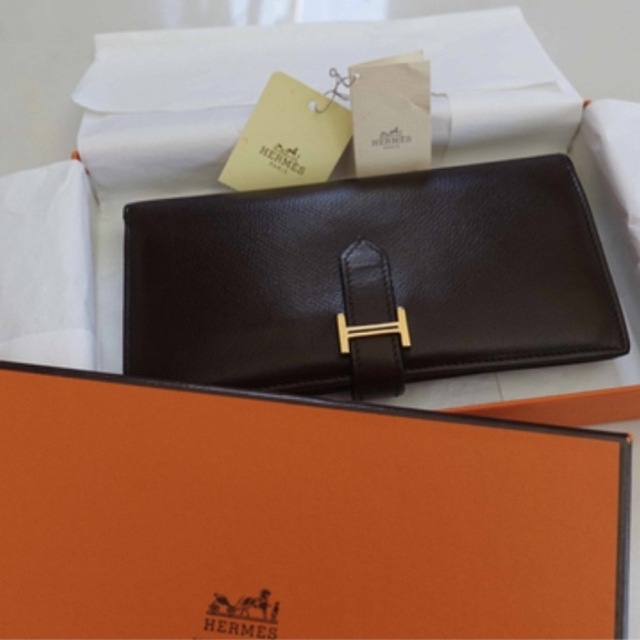 Hermes(エルメス)のエルメスべアン長財布エプソンバイカラー ゴールド金具 レディースのファッション小物(財布)の商品写真