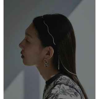 アメリヴィンテージ(Ameri VINTAGE)のAMERI 3WAY WAVY LINE HEADBAND シルバー(ヘアバンド)