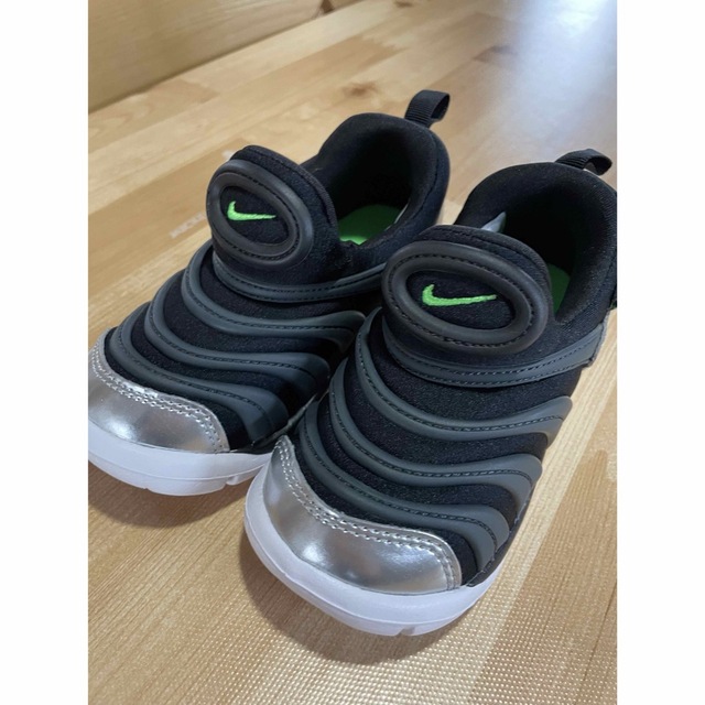 素敵な NIKE ナイキ ダイナモフリー 14センチ