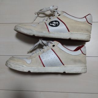 Gucci - GUCCI スニーカー 9 1/2の通販 by y shop｜グッチならラクマ