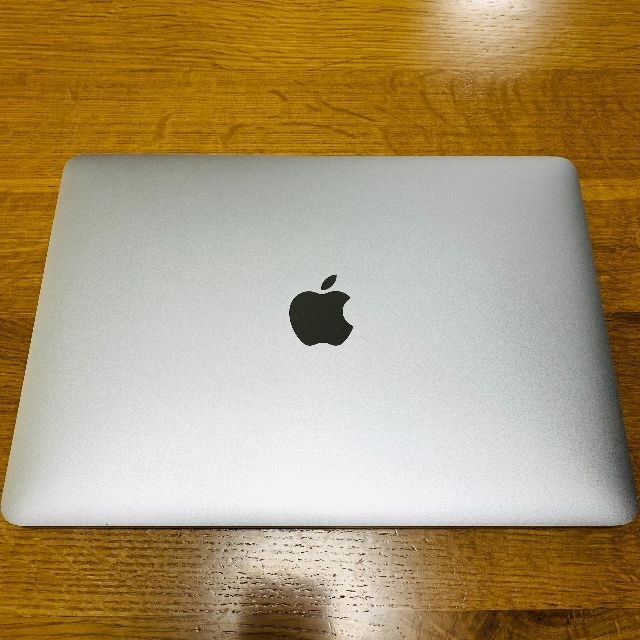 Apple(アップル)のMacbook 12インチ 2017 シルバー 8GB/256GB  スマホ/家電/カメラのPC/タブレット(ノートPC)の商品写真