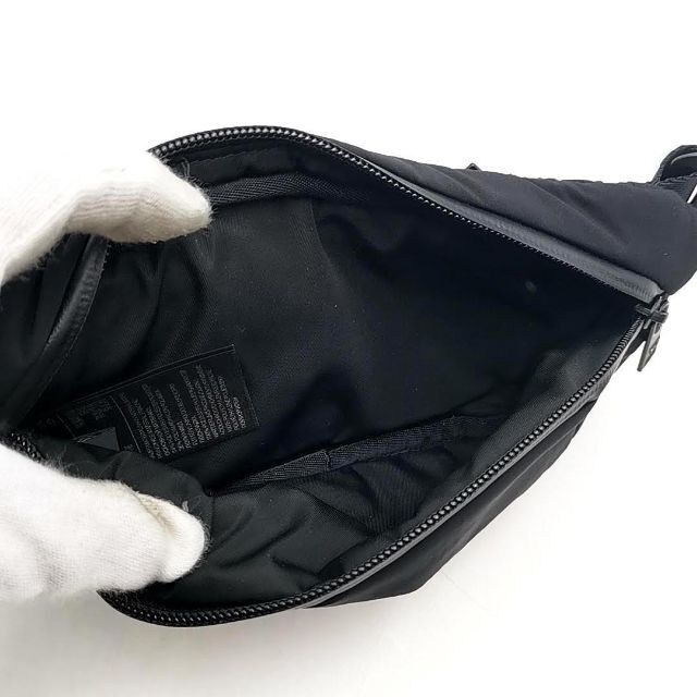Y-3(ワイスリー)の超美品 ワイスリー Y-3 リフレクティブ ベルトバッグ 03-22122703 メンズのバッグ(ボディーバッグ)の商品写真
