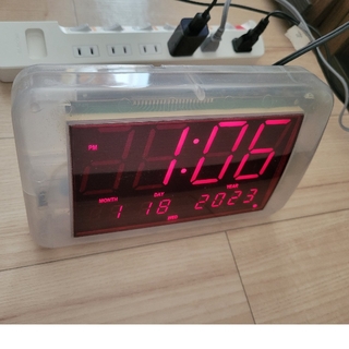 置き時計　掛け時計　デジタル　スケルトン　レトロ(置時計)