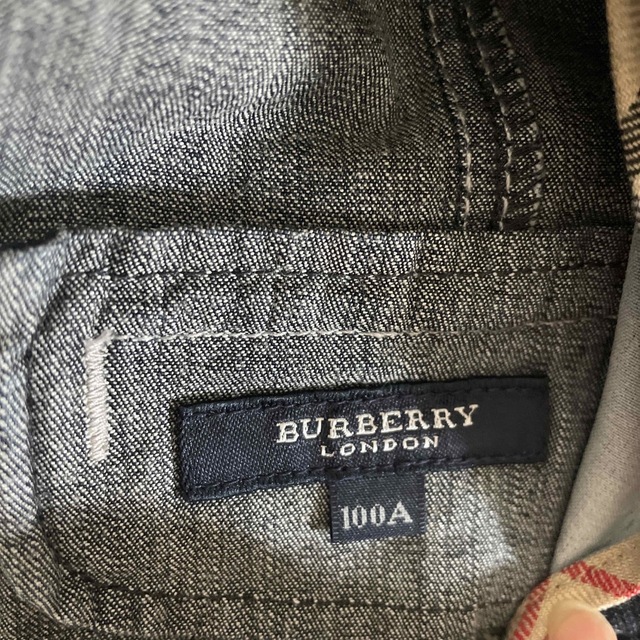 BURBERRY(バーバリー)のBurberry ベスト キッズ/ベビー/マタニティのキッズ服女の子用(90cm~)(カーディガン)の商品写真