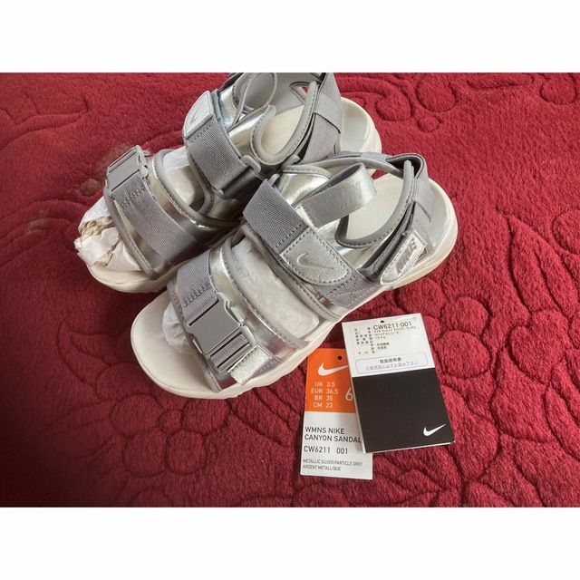 NIKE(ナイキ)のナイキ　キャニオンサンダル レディースの靴/シューズ(サンダル)の商品写真