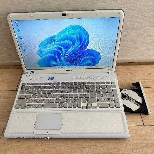 搭載無線LANノートパソコンSONY VPCC B28FJ/Core i5-2410M