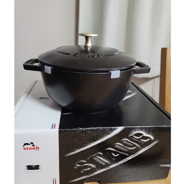 STAUB(ストウブ)のstaub ストウブ ブラック ワナベ M 18cm  両手鍋 鋳物 ホーロー インテリア/住まい/日用品の日用品/生活雑貨/旅行(日用品/生活雑貨)の商品写真