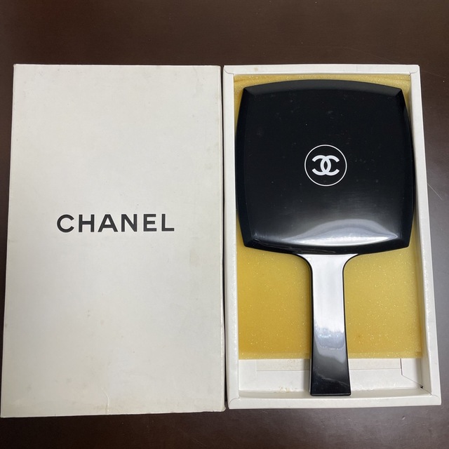 CHANEL(シャネル)のCHANEL ノベルティ 手鏡 レディースのファッション小物(ミラー)の商品写真