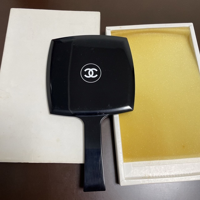 CHANEL(シャネル)のCHANEL ノベルティ 手鏡 レディースのファッション小物(ミラー)の商品写真