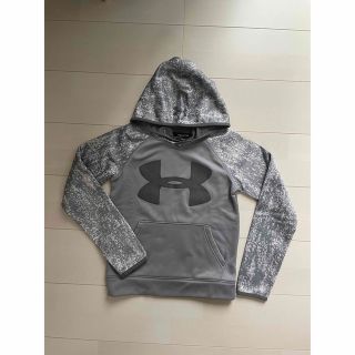 アンダーアーマー(UNDER ARMOUR)のアンダーアーマー パーカー YSM 130 起毛(Tシャツ/カットソー)