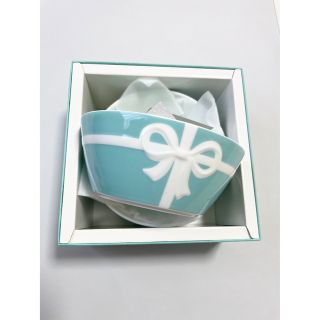 ティファニー(Tiffany & Co.)のTiffany &coティファニーボウル食器ブルーリボンボックス2枚ペアセット(食器)