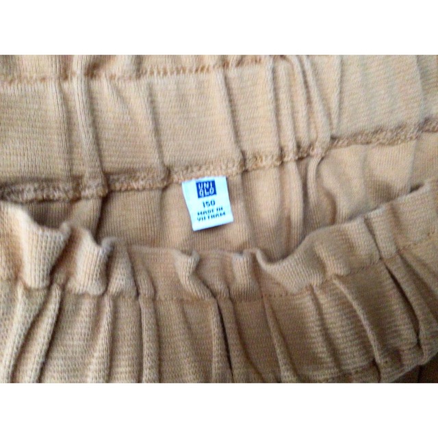 UNIQLO(ユニクロ)のユニクロ　フレアスカート　150 キッズ/ベビー/マタニティのキッズ服女の子用(90cm~)(スカート)の商品写真