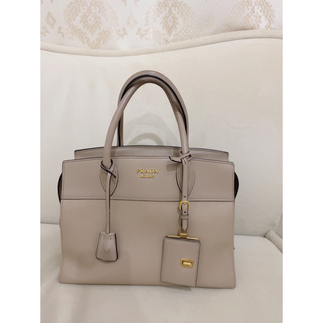保障できる PRADA - プラダ エスプラナードハンドバッグ SALE