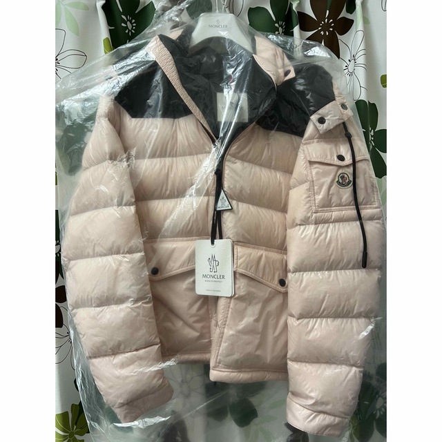 新品　モンクレール MONCLER ERAULT  迷彩 ダウンジャケット　半額