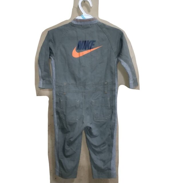 NIKE(ナイキ)のNIKE　つなぎ　90センチ キッズ/ベビー/マタニティのキッズ服男の子用(90cm~)(パンツ/スパッツ)の商品写真