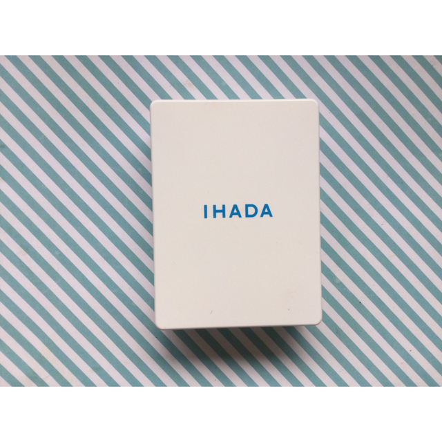 IHADA(イハダ)のイハダ　薬用フェイスプロテクトパウダー コスメ/美容のベースメイク/化粧品(フェイスパウダー)の商品写真