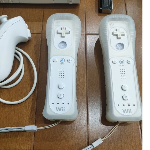 Wii wii本体、バランスボードの通販 by たくりく's shop｜ウィーならラクマ