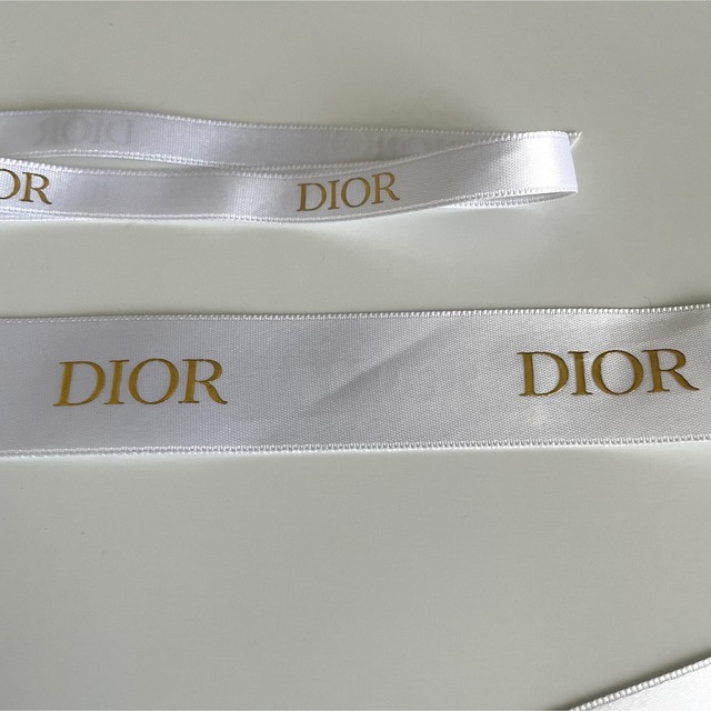 Christian Dior(クリスチャンディオール)の【美品】DIOR リボン 2本セット インテリア/住まい/日用品のオフィス用品(ラッピング/包装)の商品写真