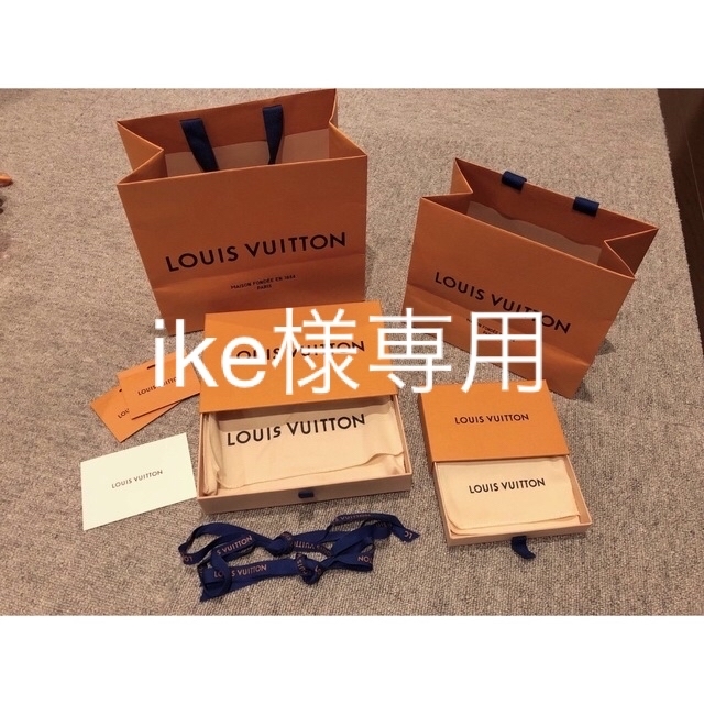 LOUIS VUITTON(ルイヴィトン)のLOUIS VUITTONルイヴィトン♡箱×２、袋×２　リボンつき レディースのバッグ(ショップ袋)の商品写真