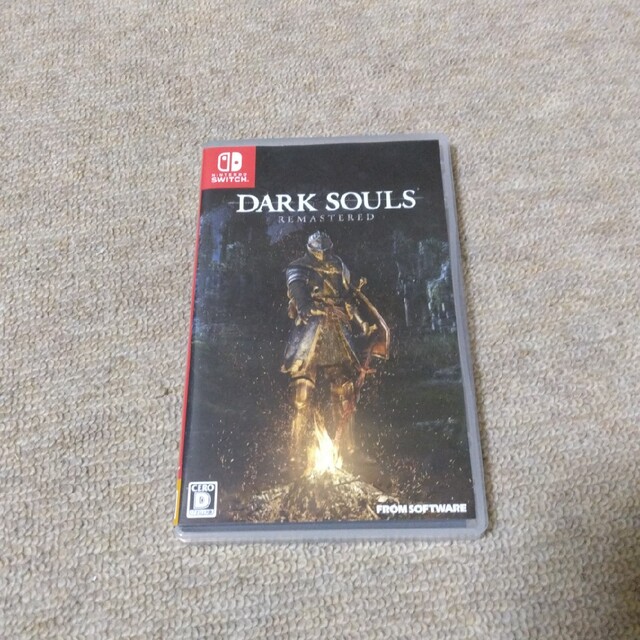 Nintendo Switch(ニンテンドースイッチ)のDARK SOULS REMASTERED（ダークソウル リマスタード） Swi エンタメ/ホビーのゲームソフト/ゲーム機本体(家庭用ゲームソフト)の商品写真