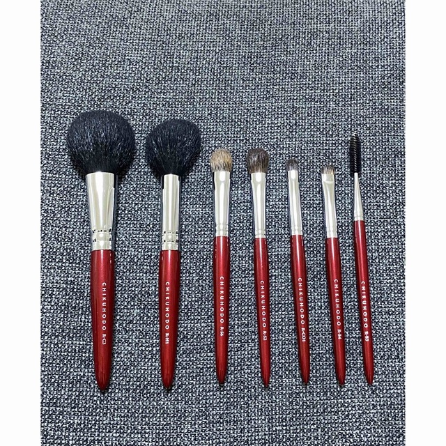 竹宝堂　CHIKUHODO  ケース+ブラシ 7本 コスメ/美容のメイク道具/ケアグッズ(ブラシ・チップ)の商品写真