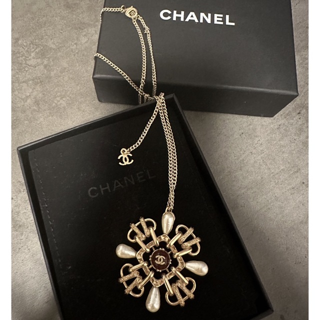 祝開店!大放出セール開催中 CHANEL - CHANEL アンティークゴールド