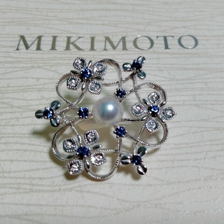 ミキモト(MIKIMOTO)のミキモトK18.パールダイヤモンドサファイヤブローチ(ブローチ/コサージュ)
