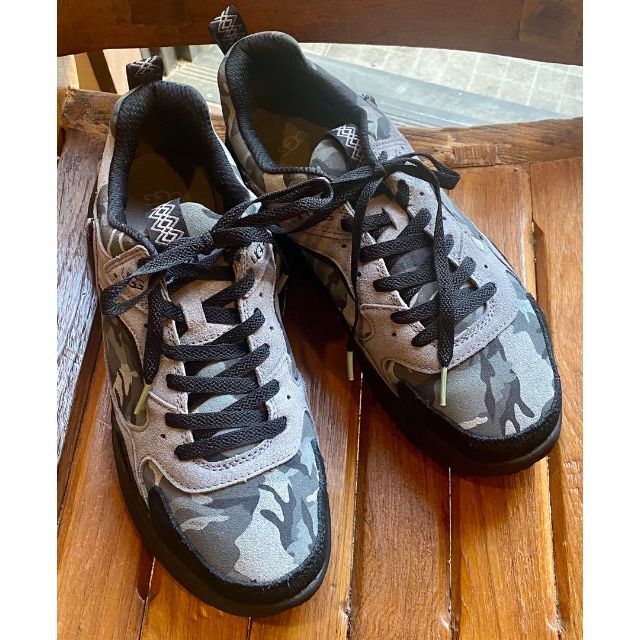 美品　UGG CA805 DARK GRAY CAMO スニーカー　27cm