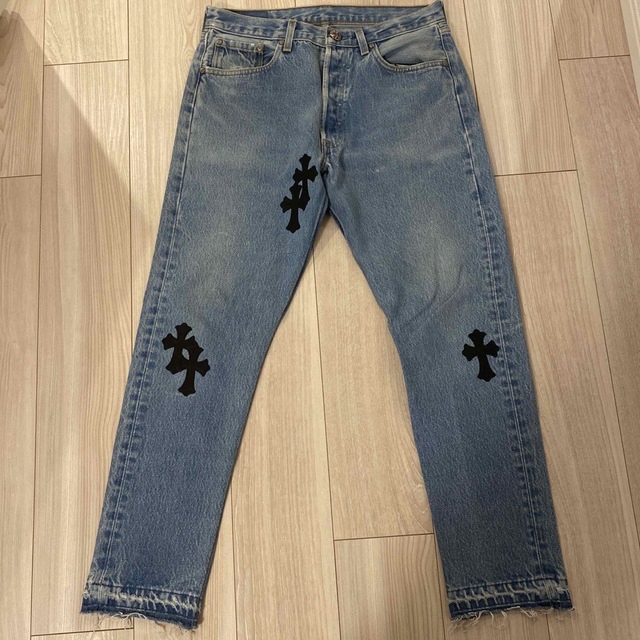 Chrome Hearts(クロムハーツ)のスペシャルChrome Hearts x Levi’s パッチ デニム ジーンズ メンズのパンツ(デニム/ジーンズ)の商品写真