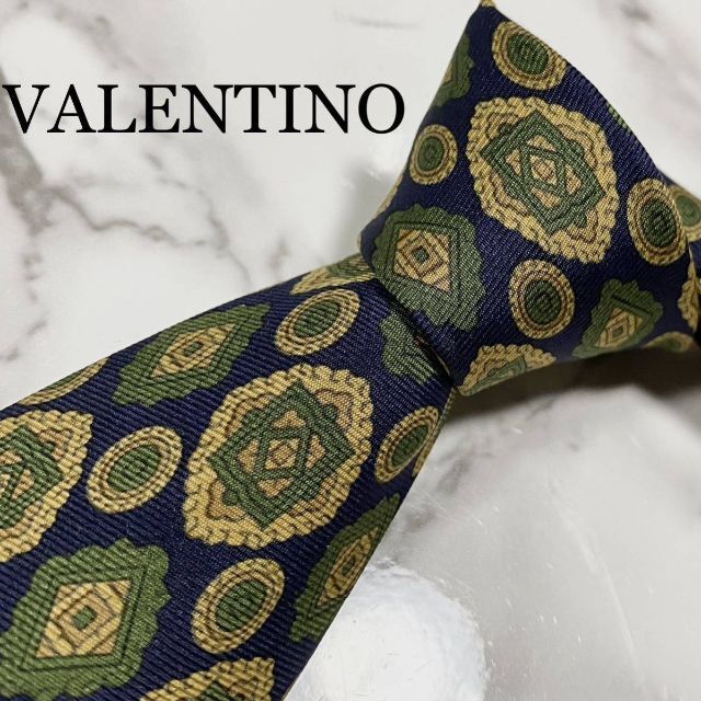 【日本製】 MARIO VALENTINO
マリオ・ヴァレンティーノ ネクタイ ネクタイ 【日本製】 MARIO VALENTINO
マリオ・ヴァレンティーノ ネクタイ ネクタイ