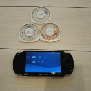 超美品⭐️psp2000本体♪黒。新品バッテリー、ゲーム３つ付き。動作OK♪(携帯用ゲームソフト)