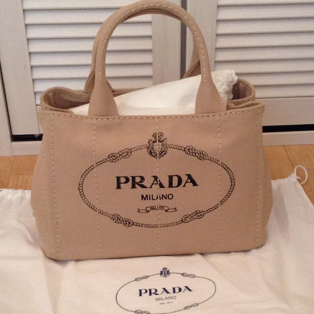 あなたにおすすめの商品 - PRADA 新品未使用 Sサイズ ベージュ カナパ