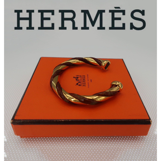 エルメス(Hermes)のHERMES エルメス ツイストデザイン カフバングルブレスレット ン　(ブレスレット/バングル)