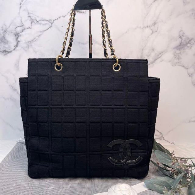 春先取りの CHANEL ショルダーバッグ ブラック⭐️A0094 チェーン 美品
