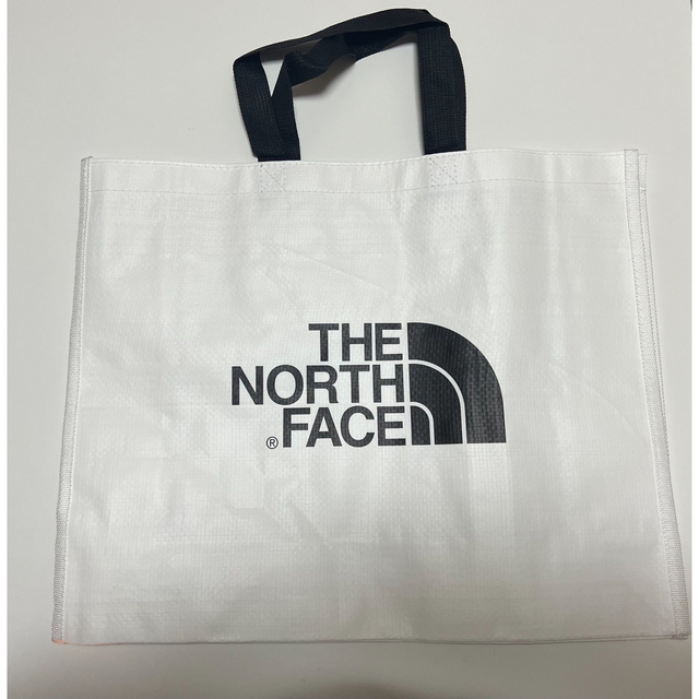 THE NORTH FACE(ザノースフェイス)の【新品】THE NORTH FACE ショッパーバック ナイロンバック Mサイズ レディースのバッグ(トートバッグ)の商品写真