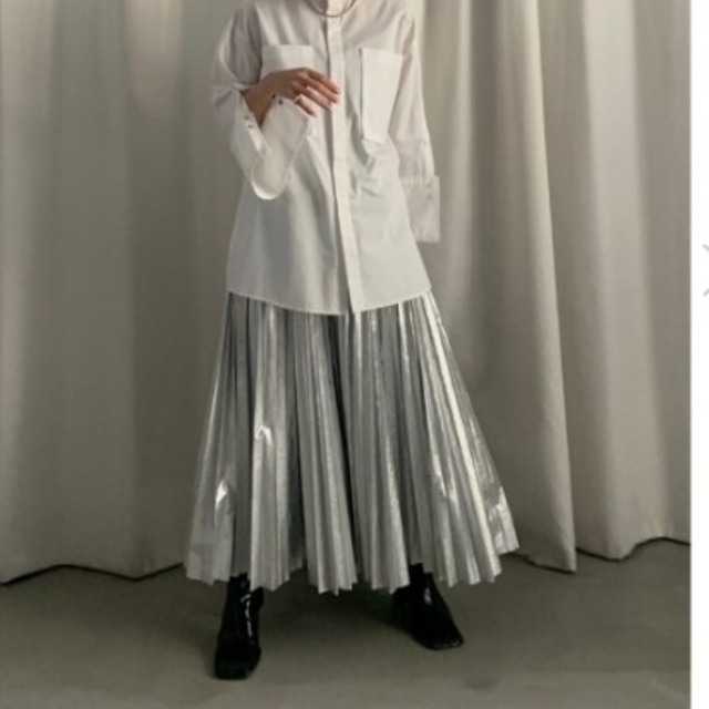 Ameri VINTAGE(アメリヴィンテージ)のSHINY PLEATS SKIRT レディースのスカート(ロングスカート)の商品写真